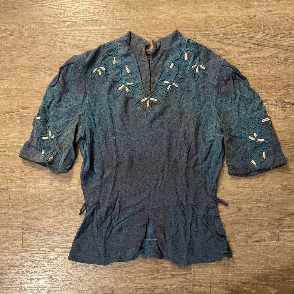 Beautiful Multi-tonal Blouse